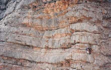 Das Phänomen Gelände spielt häufig eine zentrale Rolle nicht nur auf Wanderwegen sondern auch in der skalenabhängigen Analyse von Oberflächenstrukturen, Standorten Versorgungsleitungen und vieles mehr (gis-ma 2009)